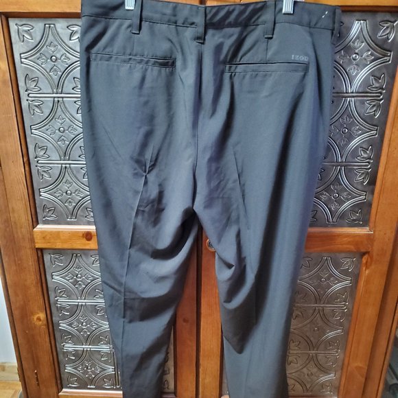 Black Izod Golf Trousers 38x30 NWOT - Picture 2 of 3